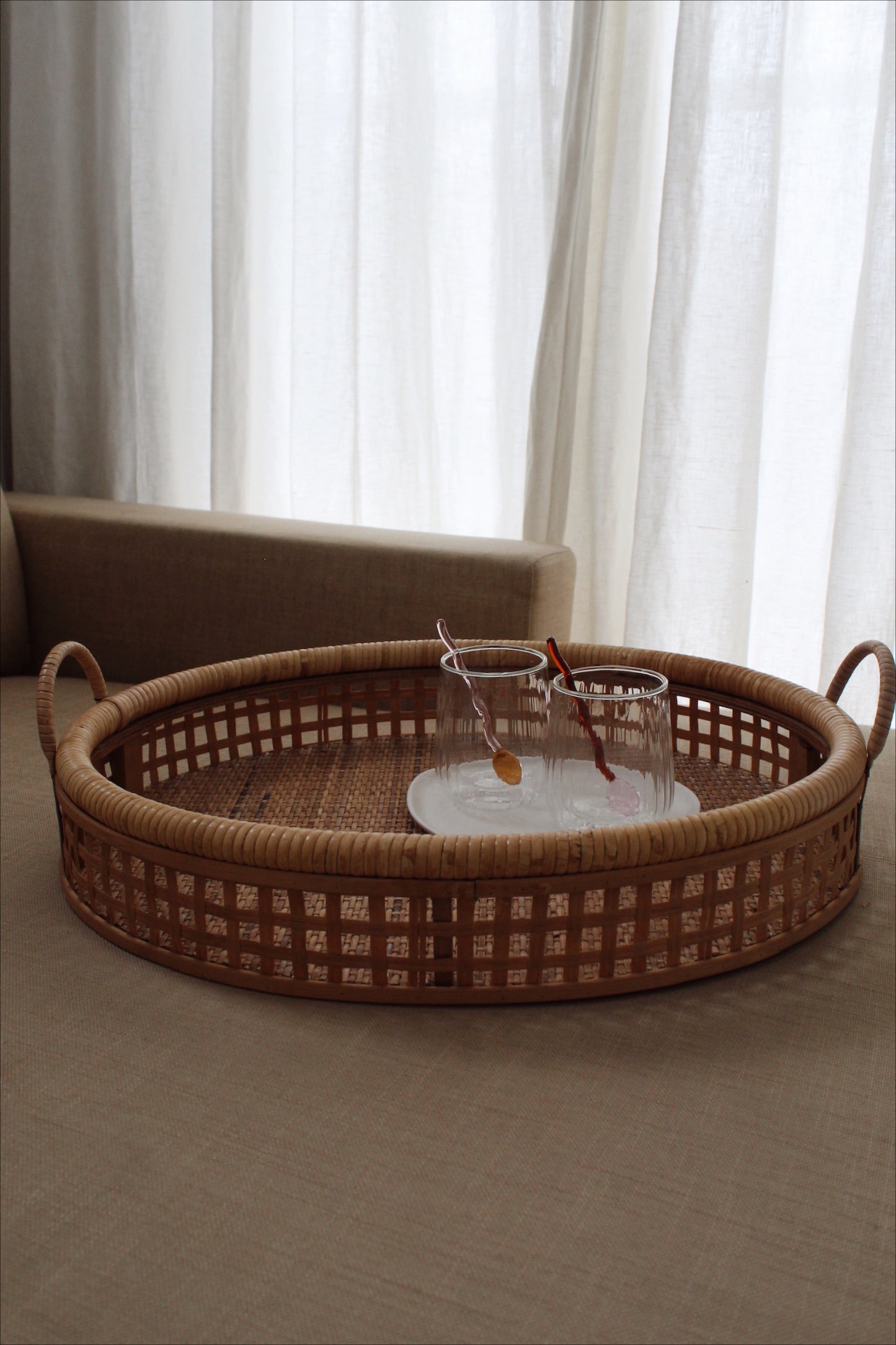 Rotan serving tray
