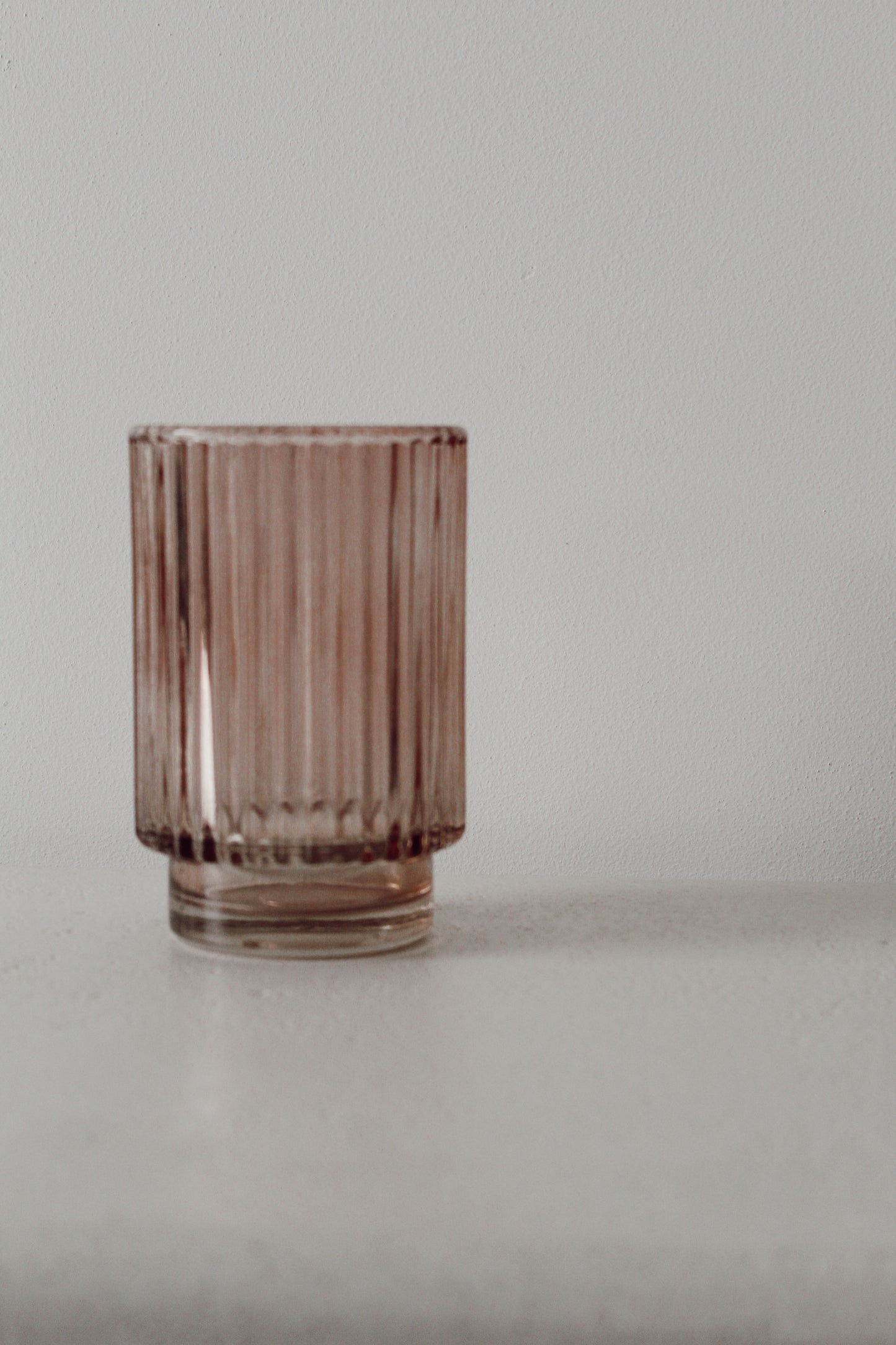 Ribbed tealight holder