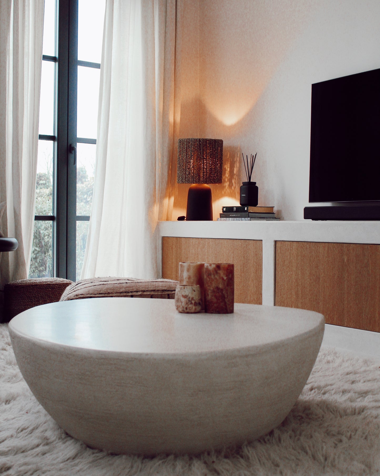 Pietra table