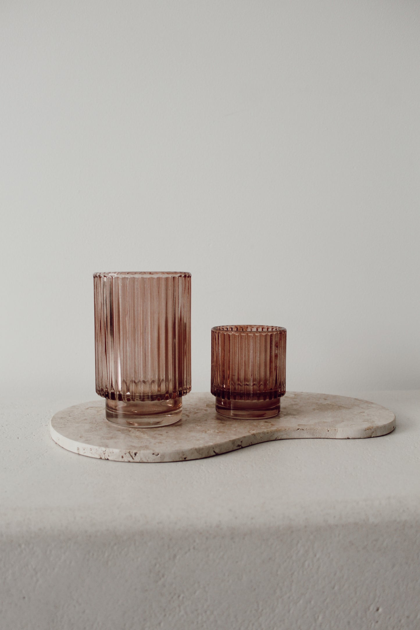 Ribbed tealight holder