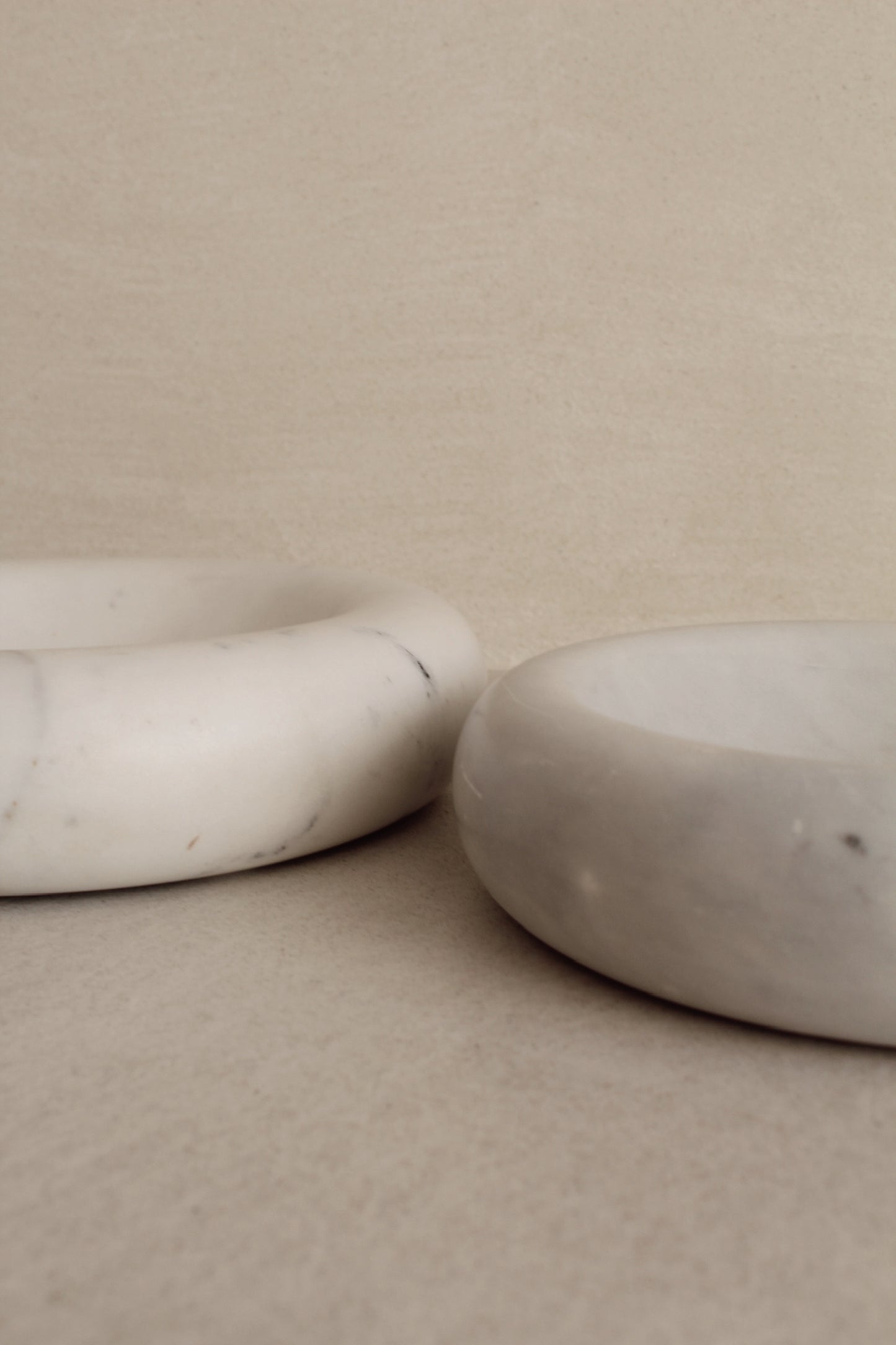 Marble bowls - white