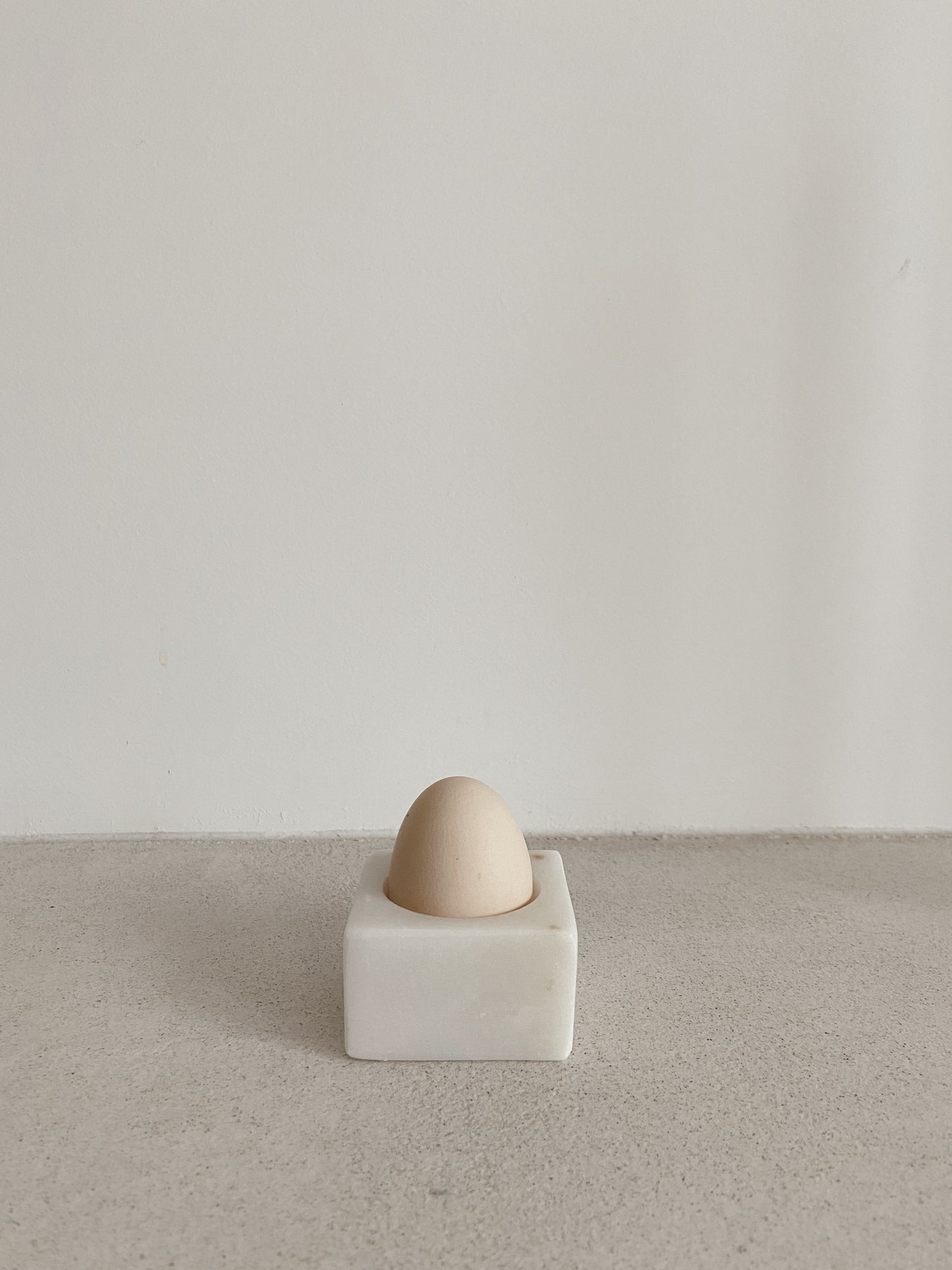 Marble egg cup